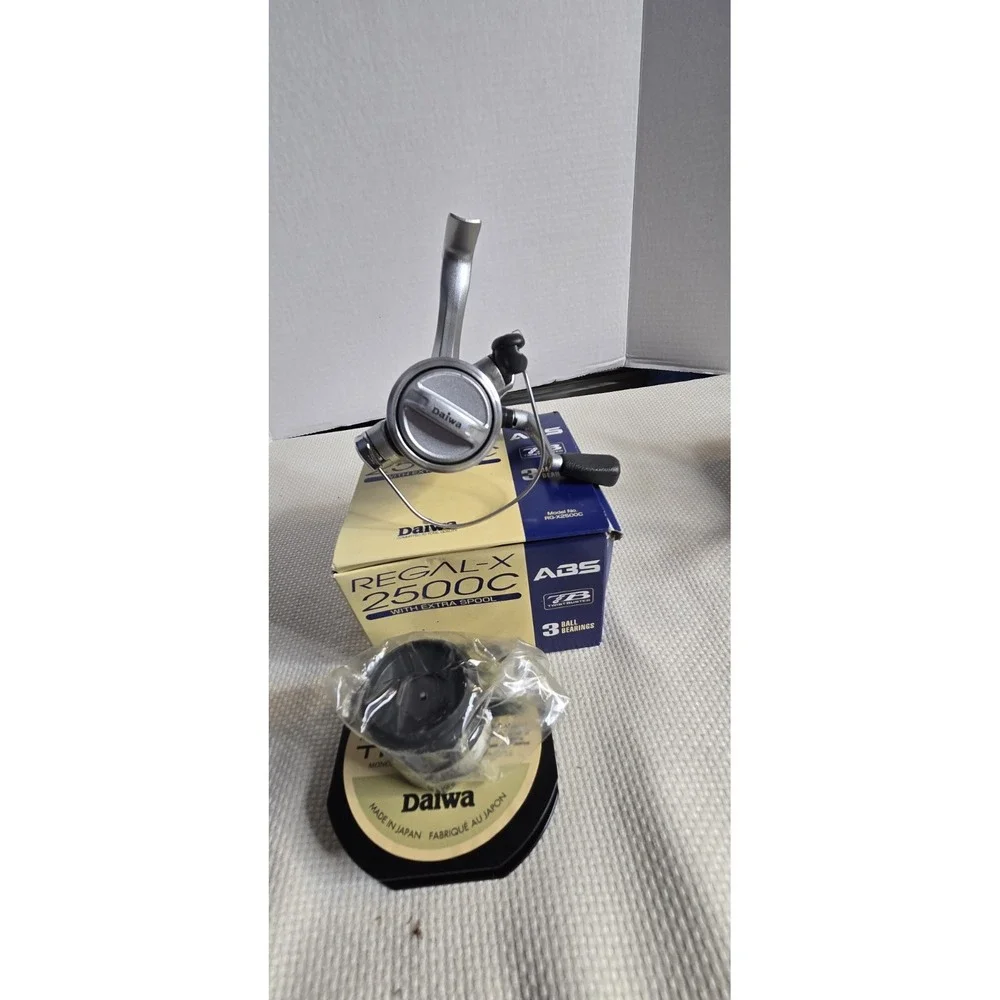 Daiwa Regal-X 2500C Spinning Reel 3 Ball Bearings, ABS, Twist Buster -‎ Complete